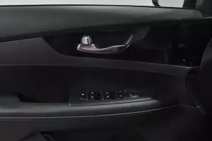 Kia  12