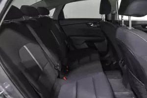 Kia  11