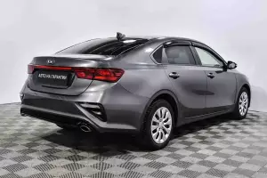 Kia  3