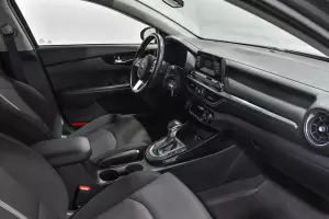Kia  6