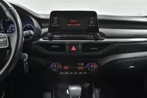 Kia  8