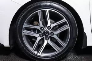 Kia  8