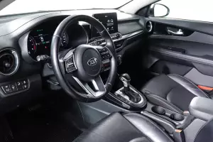 Kia  4