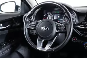 Kia  3