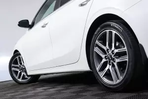 Kia  12
