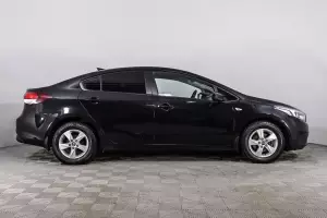 Kia  3