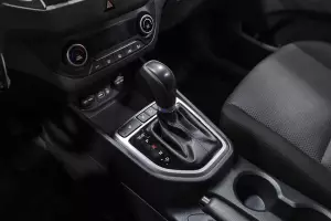 Hyundai  10