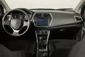 Suzuki  12
