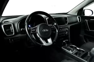 Kia  8