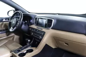 Kia  11