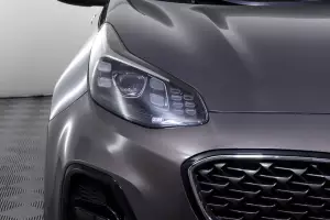 Kia  8
