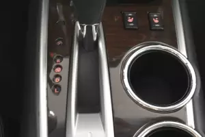 Nissan  10