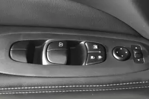 Nissan  6