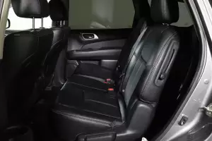 Nissan  11