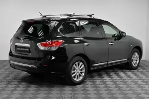 Nissan  2