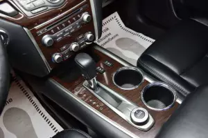 Nissan  10