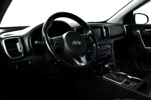 Kia  9