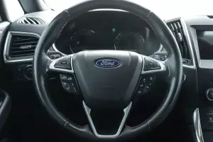 Ford  4