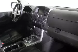 Nissan  8