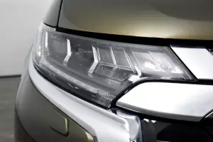 Mitsubishi  6