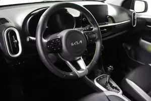 Kia  10