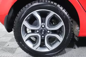 Kia  6