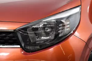Kia  6