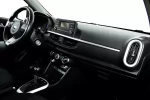 Kia  8