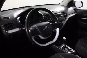 Kia  10
