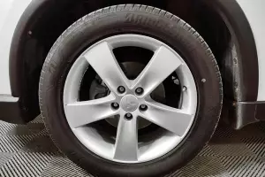 Mitsubishi  9