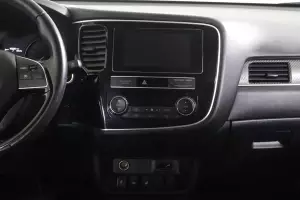 Mitsubishi  9