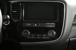 Mitsubishi  9