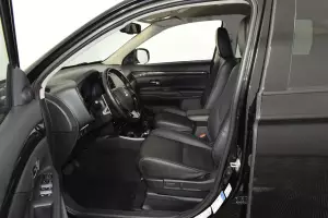 Mitsubishi  4