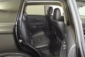 Mitsubishi  2