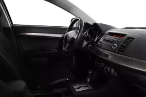 Mitsubishi  10