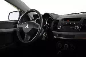 Mitsubishi  7