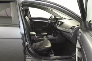 Mitsubishi  3