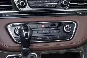 Hyundai  10
