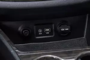 Hyundai  7