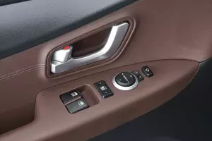Hyundai  6