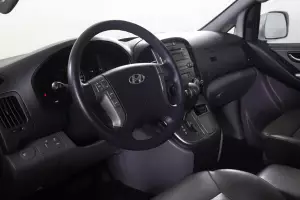 Hyundai  10