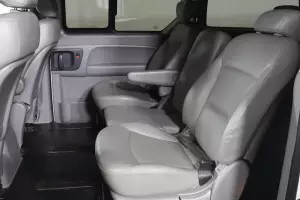 Hyundai  12