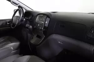 Hyundai  8