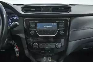 Nissan  8