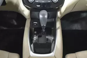 Nissan  13