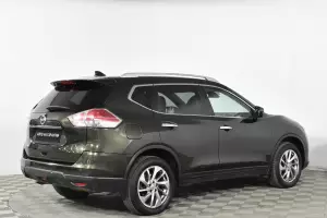 Nissan  4