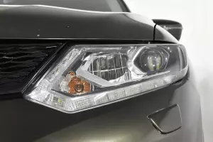 Nissan  6