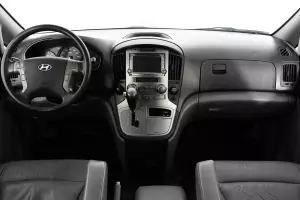 Hyundai  11