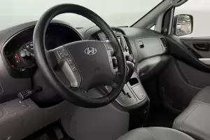 Hyundai  11