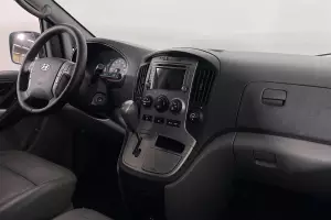 Hyundai  8